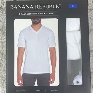 Set of 2 Banana Republic Tagless V-Neck T-Shirt